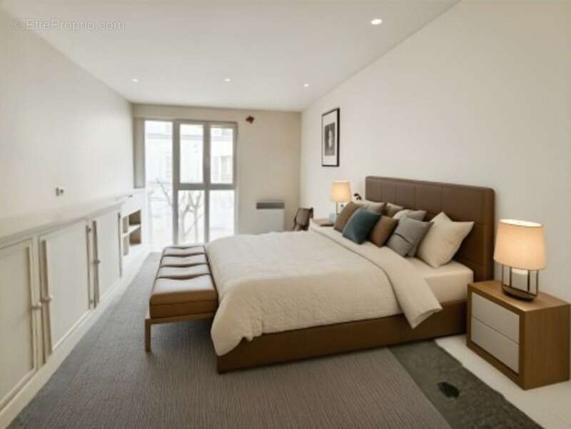 Appartement à PARIS-8E