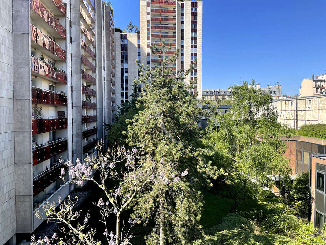 Appartement à PARIS-10E