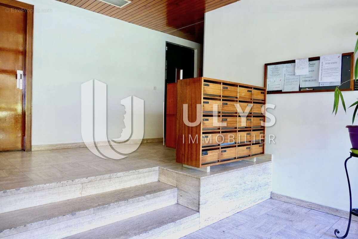 Appartement à PARIS-14E