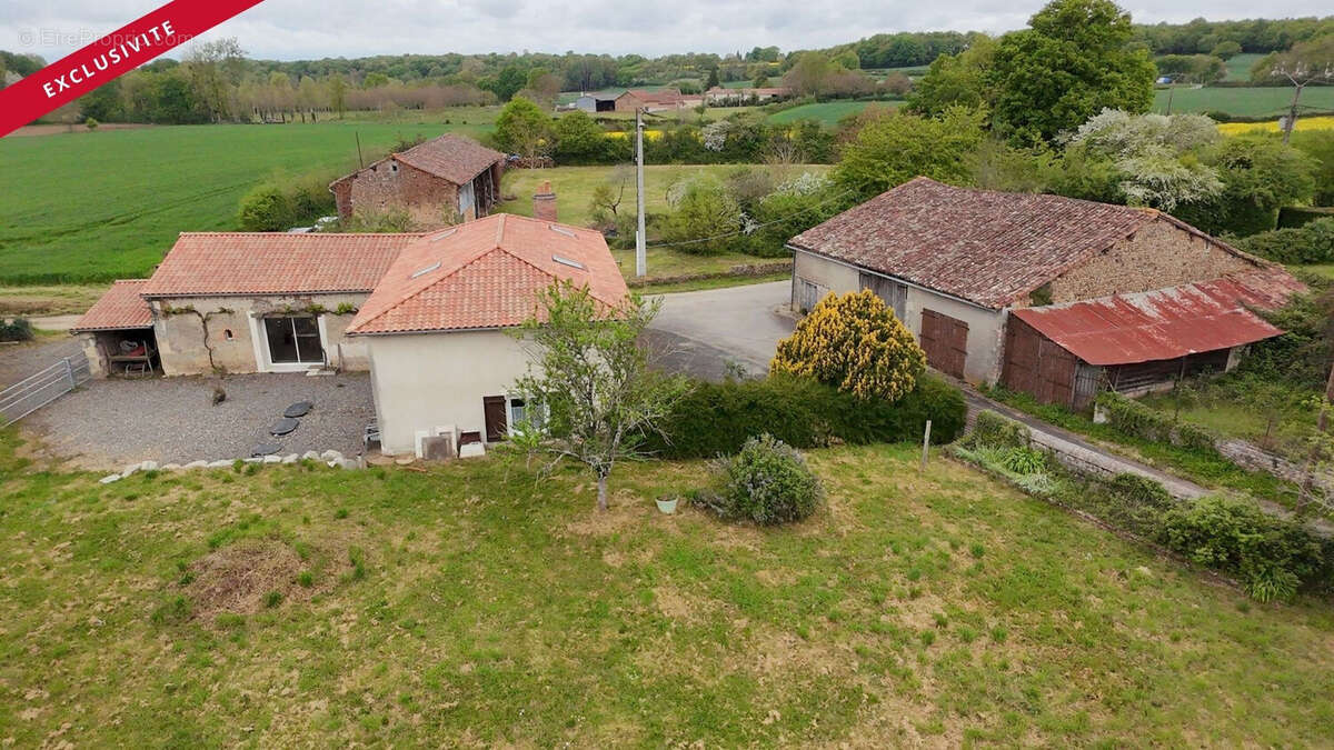 Maison à SAVIGNE