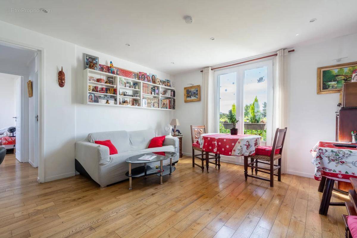 Appartement à LE PERREUX-SUR-MARNE