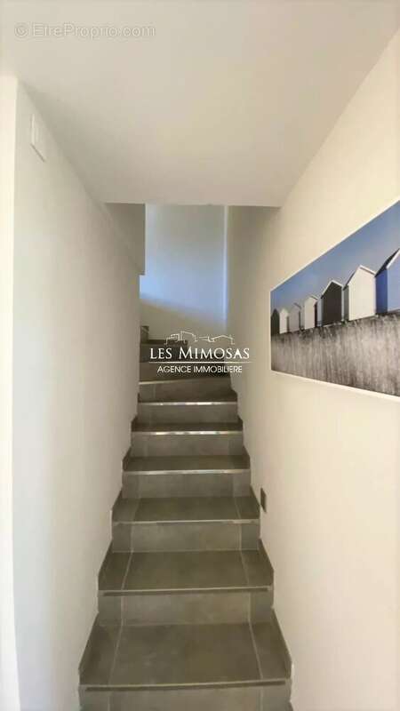 Maison à ROQUEBRUNE-SUR-ARGENS