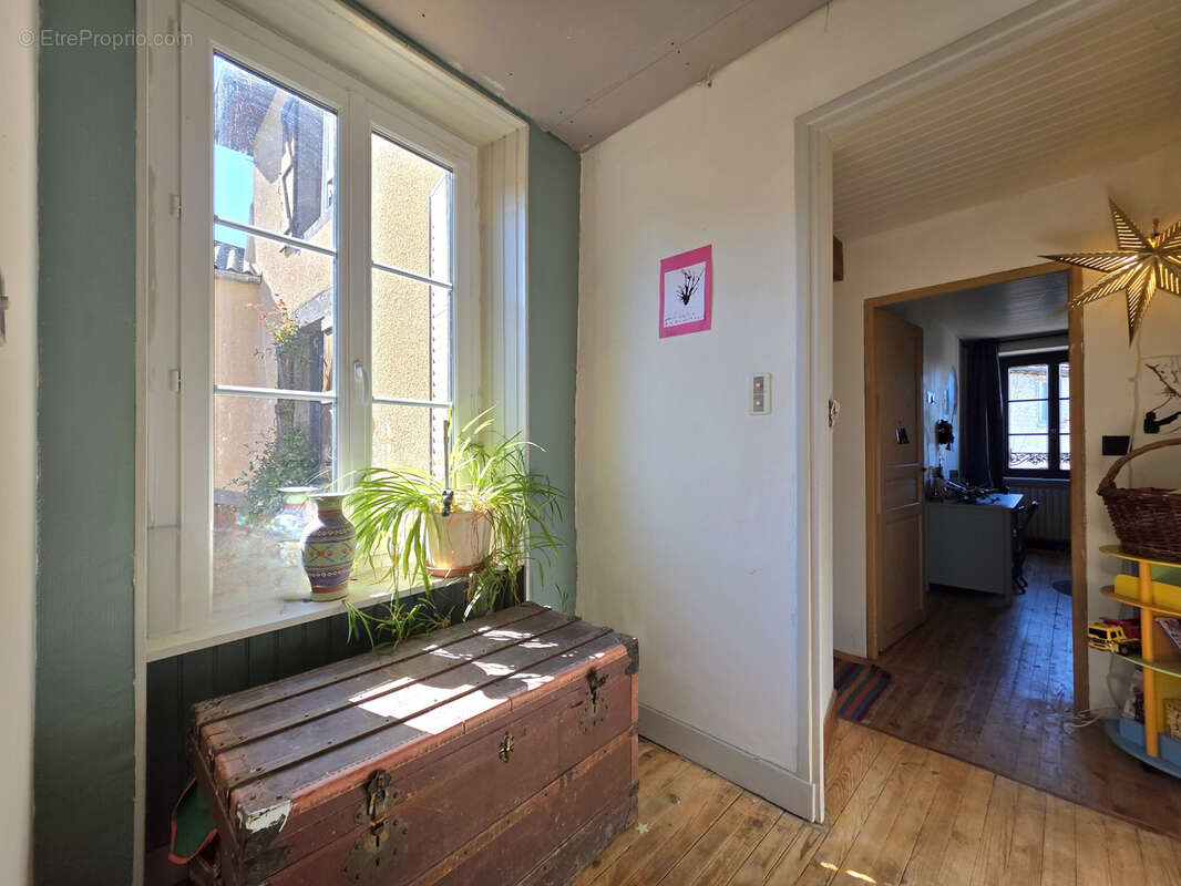 Maison à MANZAT