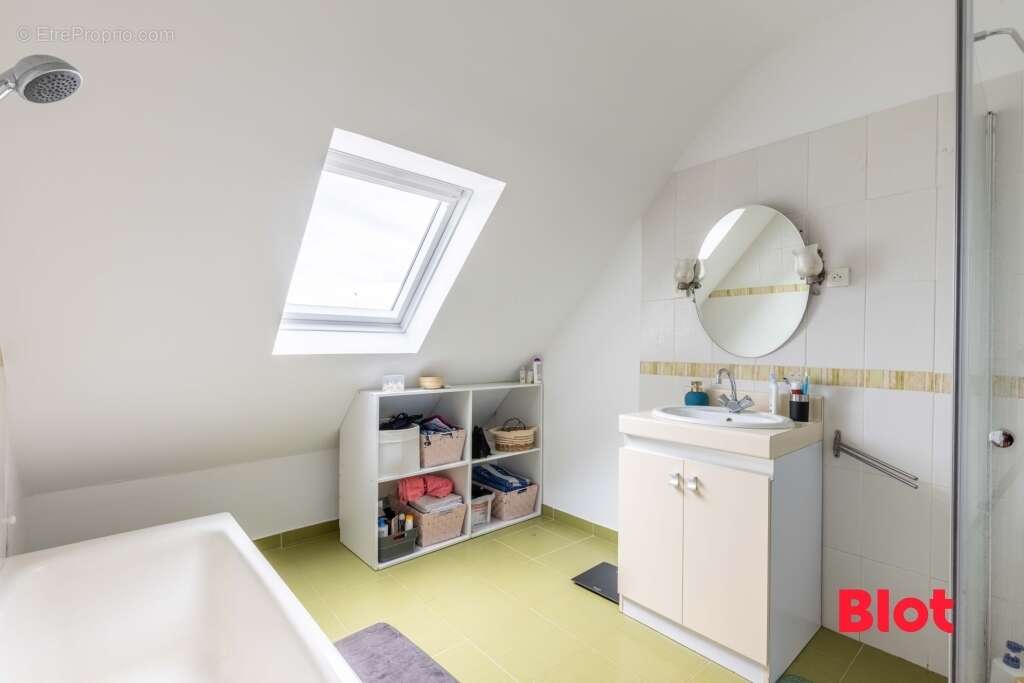 Maison à THORIGNE-FOUILLARD