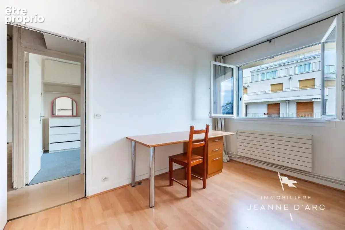VERSAILLES – Entre Saint-Jean Hulst et la gare Rive Droite - Appartement traversant – 110 m² – 5 pièces – 4 chambres - photo 11