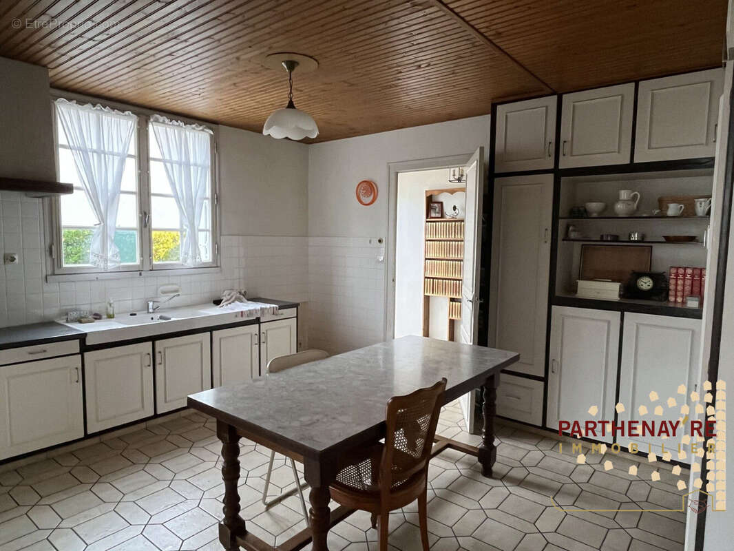 Maison à PARTHENAY