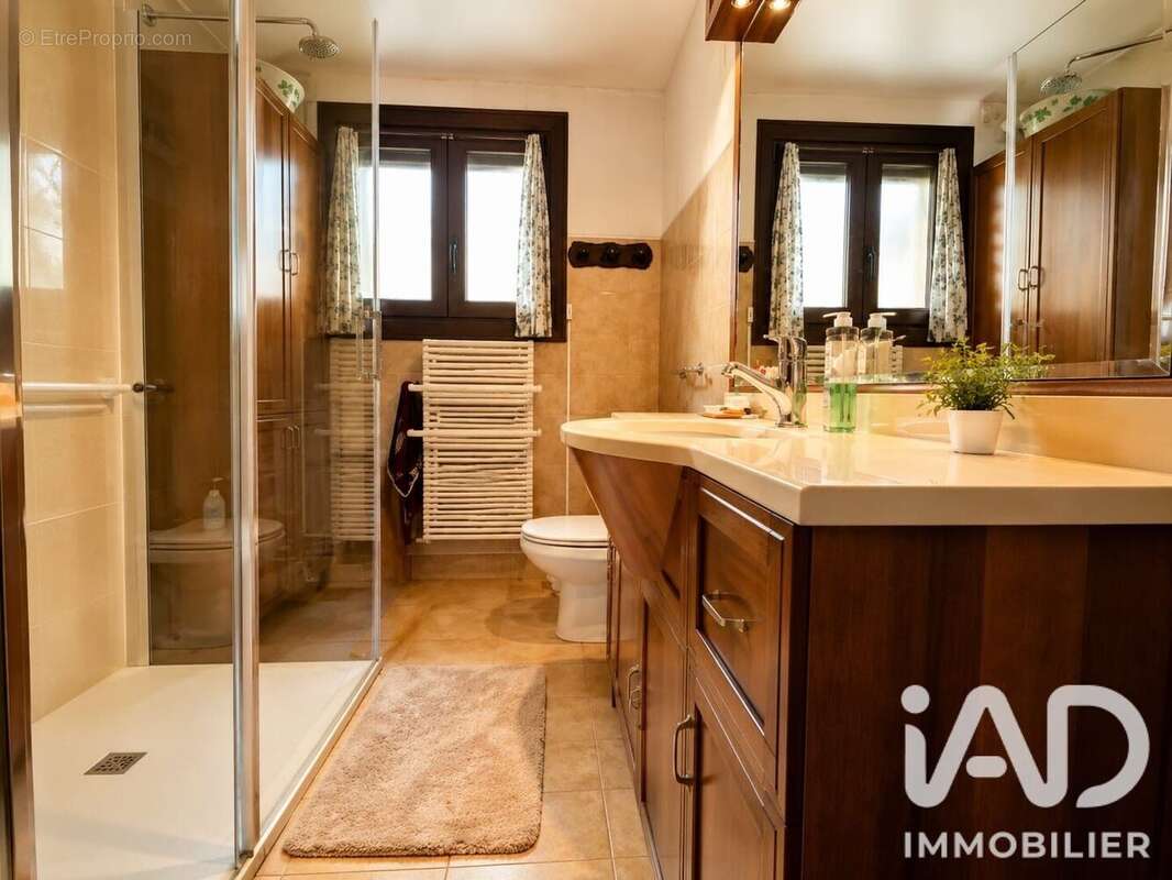 Maison 166 m² à Les Angles  - photo 6