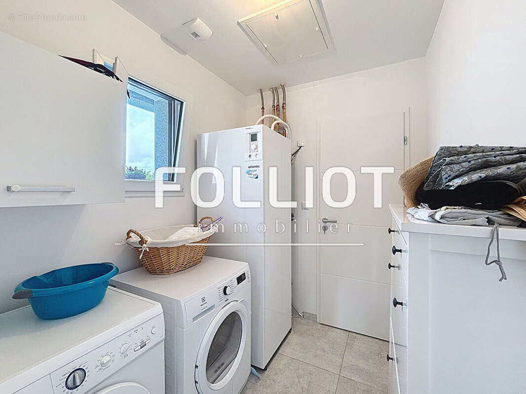 Maison à MONTMARTIN-SUR-MER