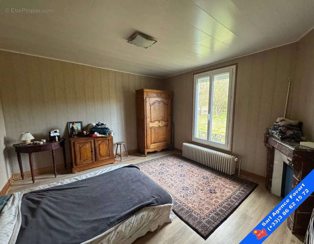 Maison à LA CELLE-SAINT-CYR