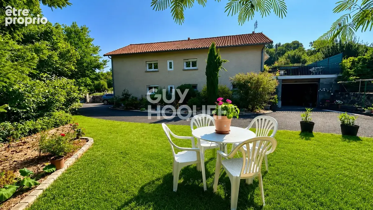 Charbonnières Les Vieilles - Maison de 193m² - photo 2