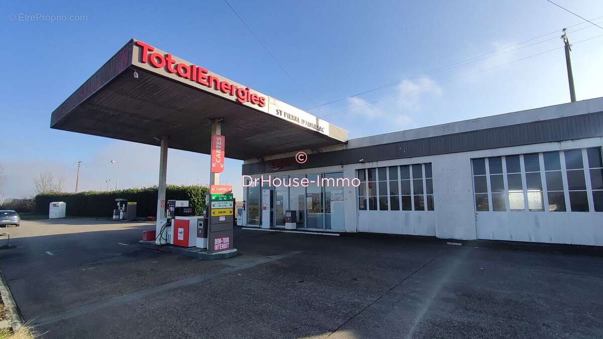 Commerce à SAINT-PIERRE-D&#039;AURILLAC