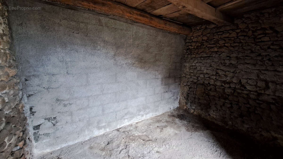 Maison à SAINT-PRIEST-DES-CHAMPS