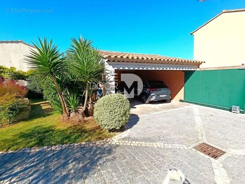 Maison à SIX-FOURS-LES-PLAGES