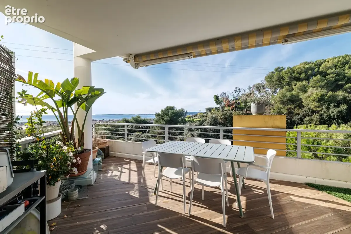 Appartement à SAINT-LAURENT-DU-VAR