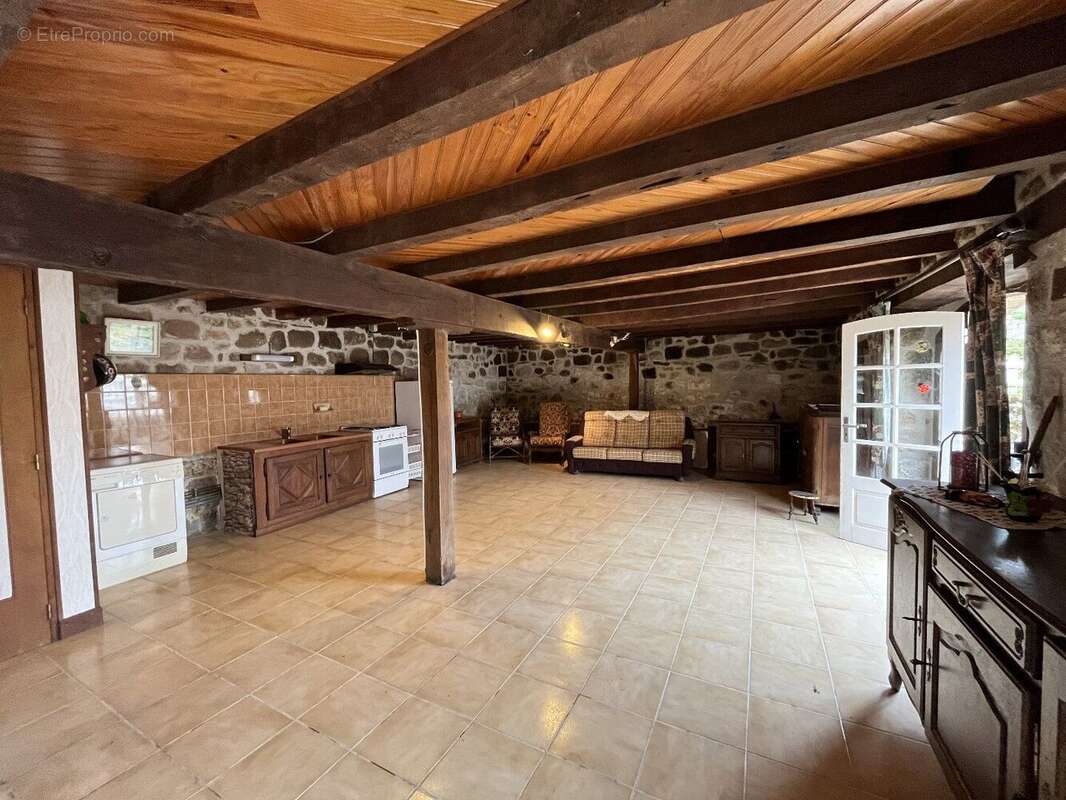 Corps de ferme avec souillière - EXCLUSIVITÉ - photo 7