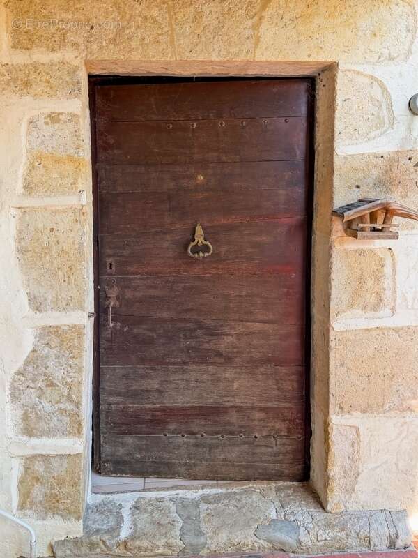 Maison à VIC-FEZENSAC