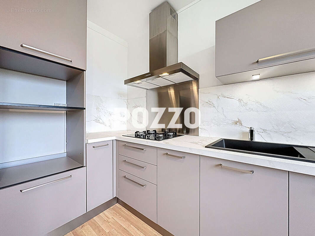 Appartement à DONVILLE-LES-BAINS