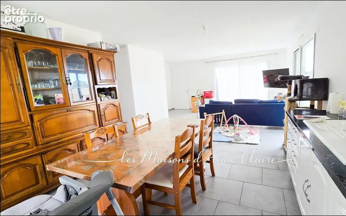 Proche commodités - Maison de plain-pied de 2022 - 3 chambres - Pièce de vie traversante et lumineuse de 45 m2 sans vis-à-vis, o - photo 9