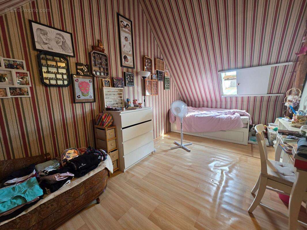 Maison Saint Senoch 11 pièce(s) 307 m2 - photo 8