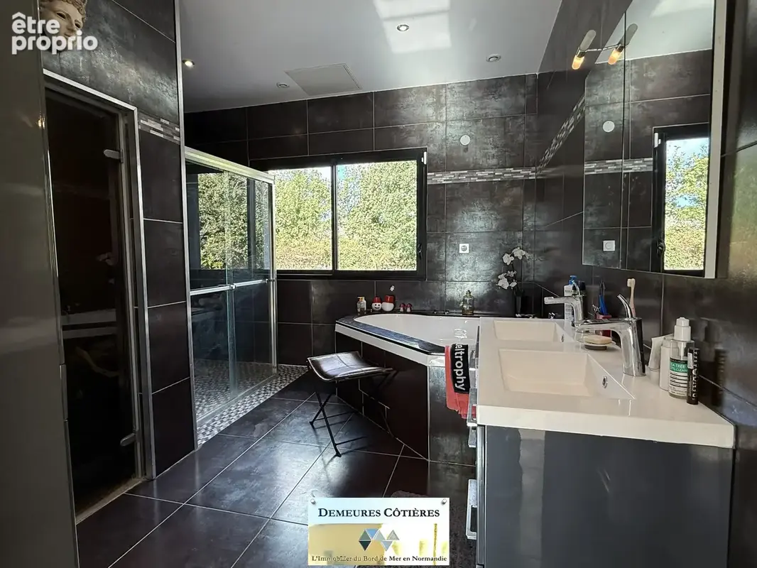 Octeville-sur-Mer   Propriété contemporaine de 253 m2 avec garage, hammam et jacuzzi - photo 27