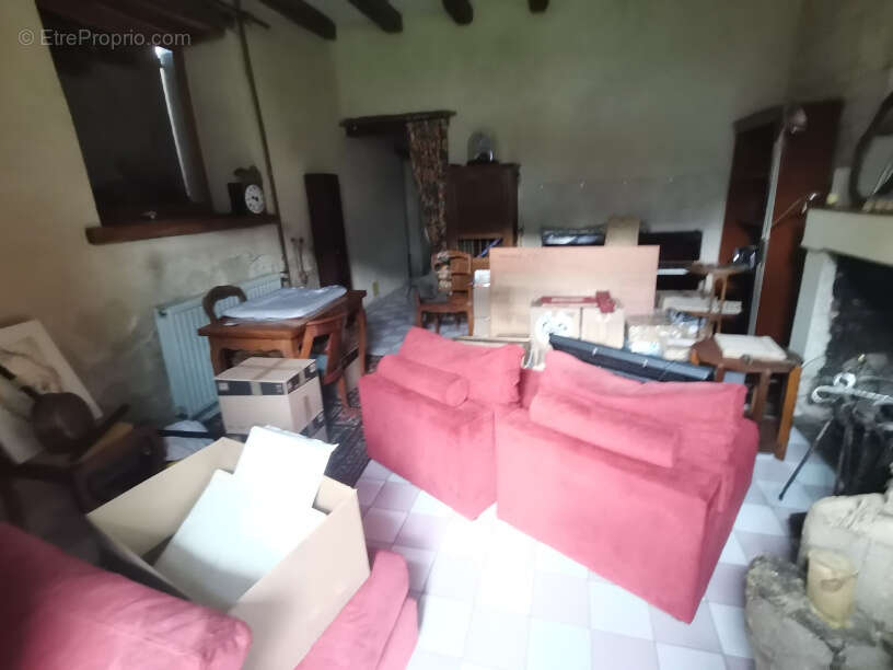 Maison à LA ROCHE-CLERMAULT