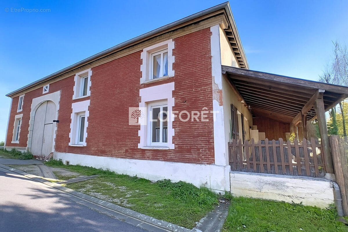 Maison à LA NEUVILLE-AUX-BOIS