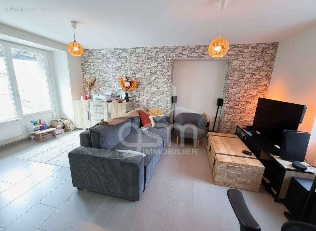 Maison à SAINTE-MAURE-DE-TOURAINE