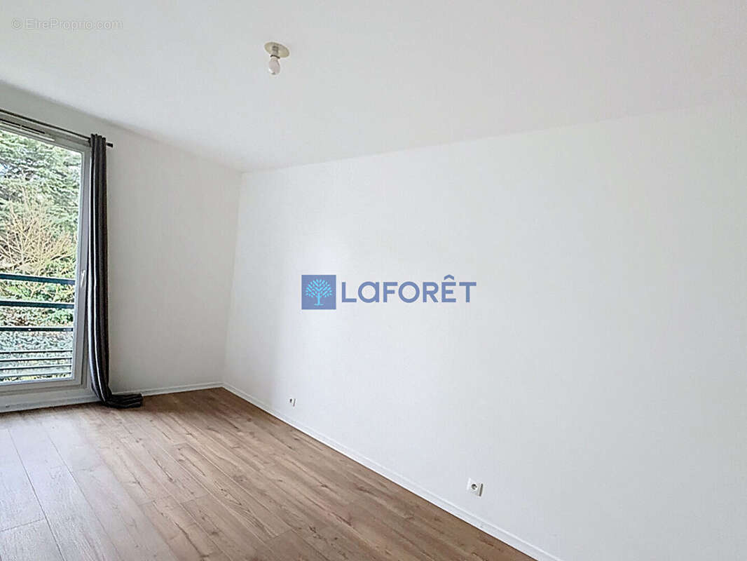 Appartement à SAINT-PIERRE-DU-PERRAY