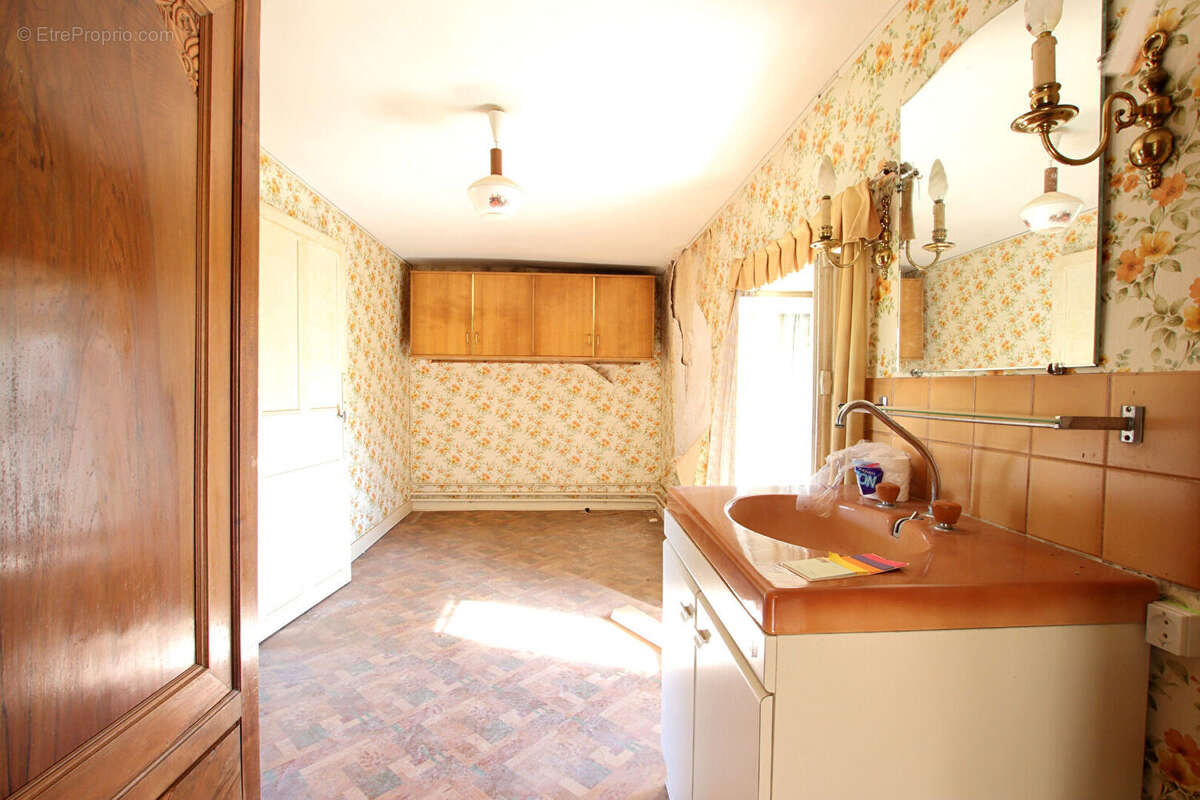 Maison à AZAY-LE-BRULE