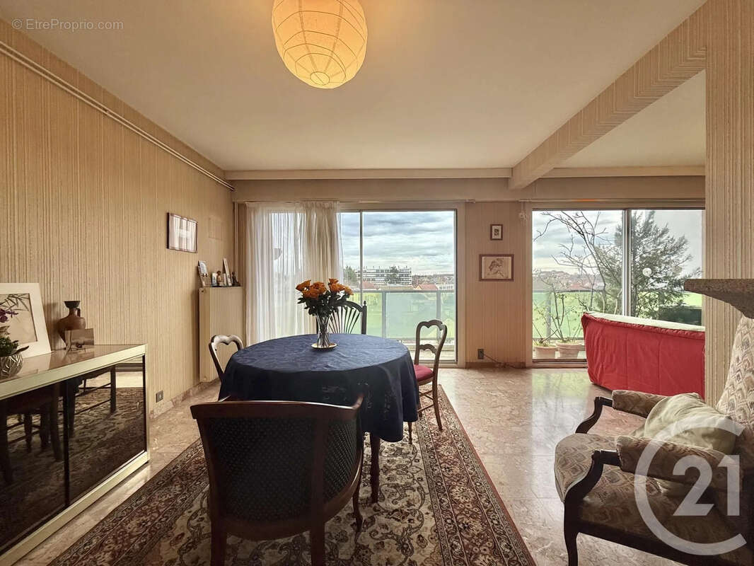 Appartement à MOULINS