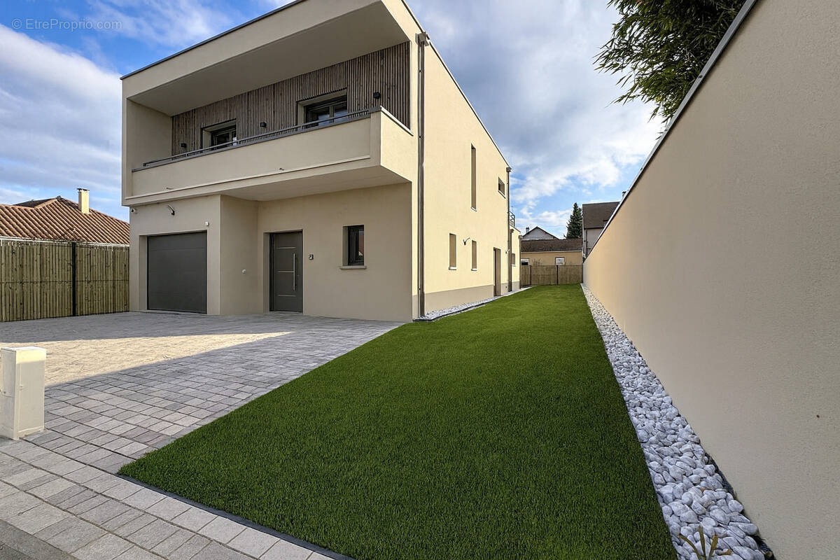 Maison à CORMONTREUIL