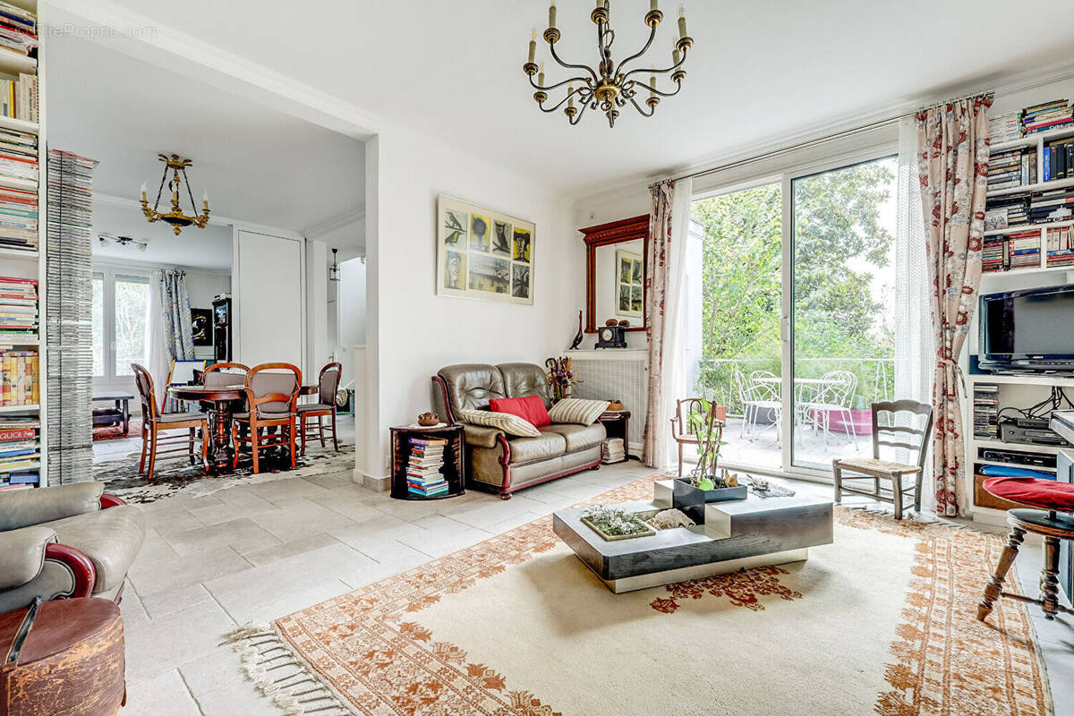 Maison à SAINT-MAUR-DES-FOSSES