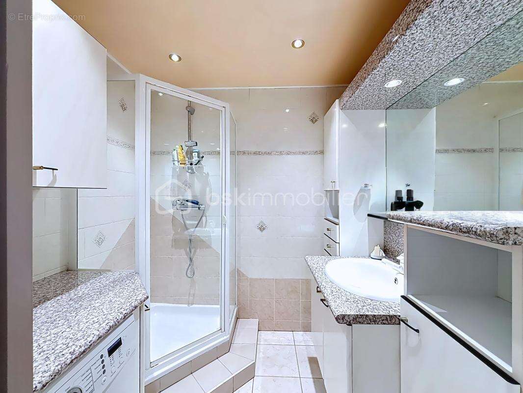 Appartement à MEYLAN