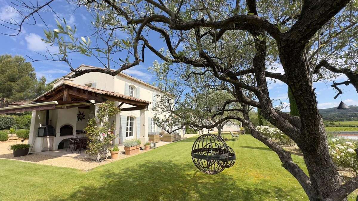 Maison à VAISON-LA-ROMAINE