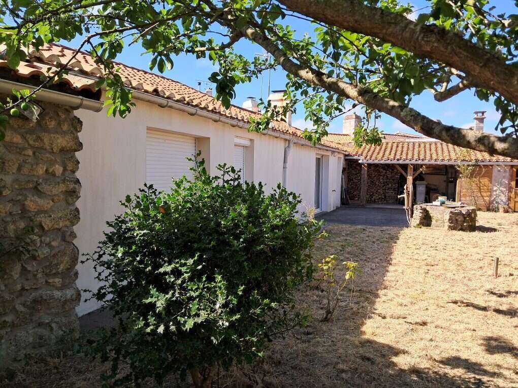 Maison à BOUIN
