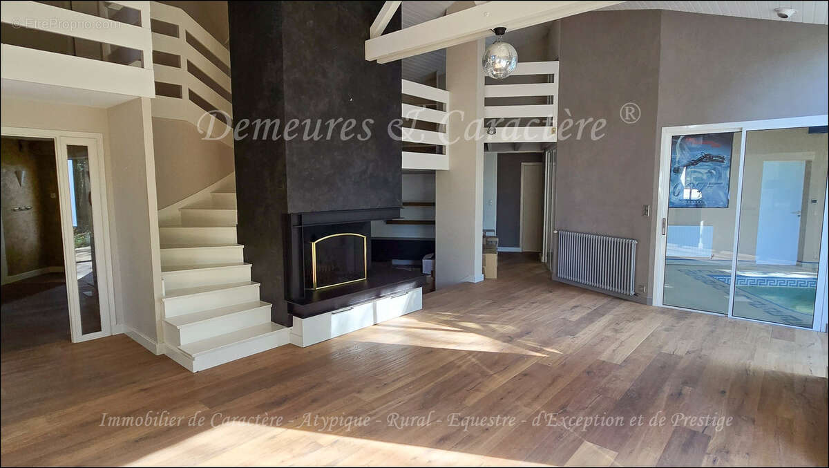 Maison, sauna, piscine intérieur, grands garages fermés - photo 9