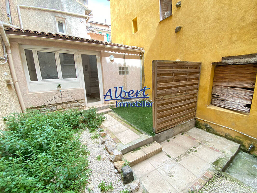 Appartement à OLLIOULES