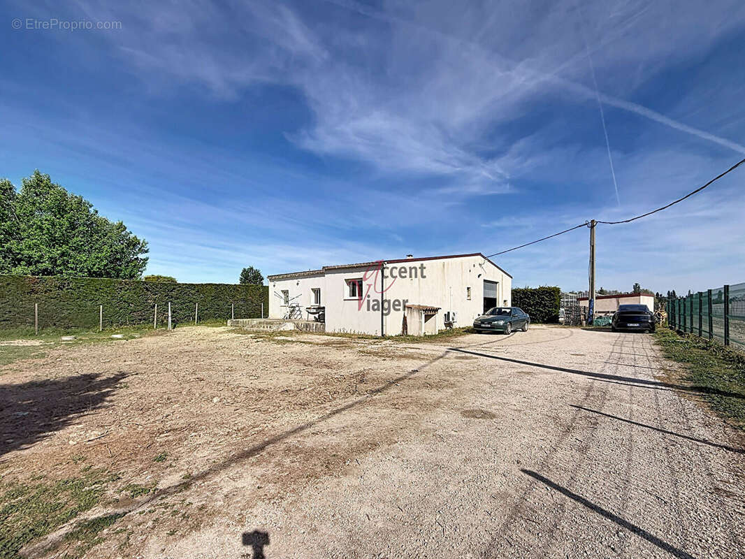 A vendre en viager occupé maison en campagne de Saint Andiol. - photo 16