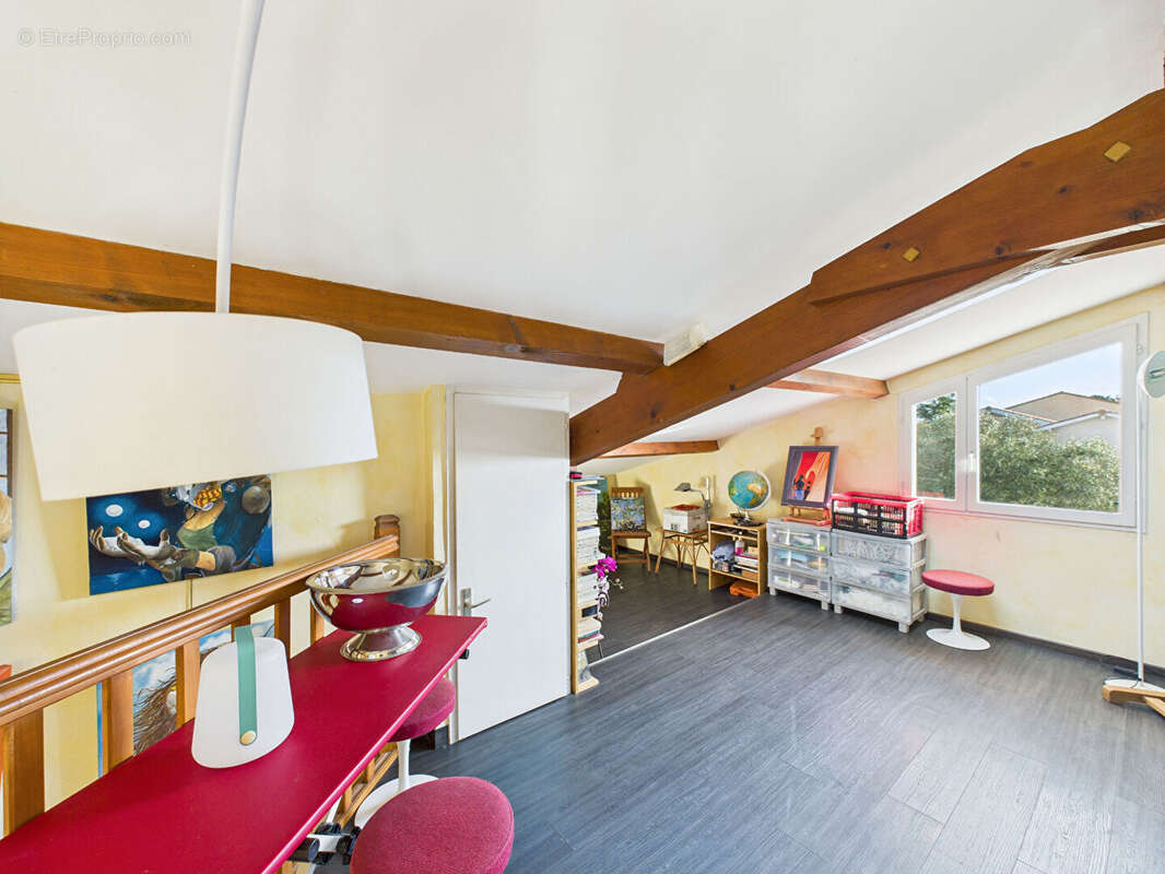 Maison à BOURG-LES-VALENCE