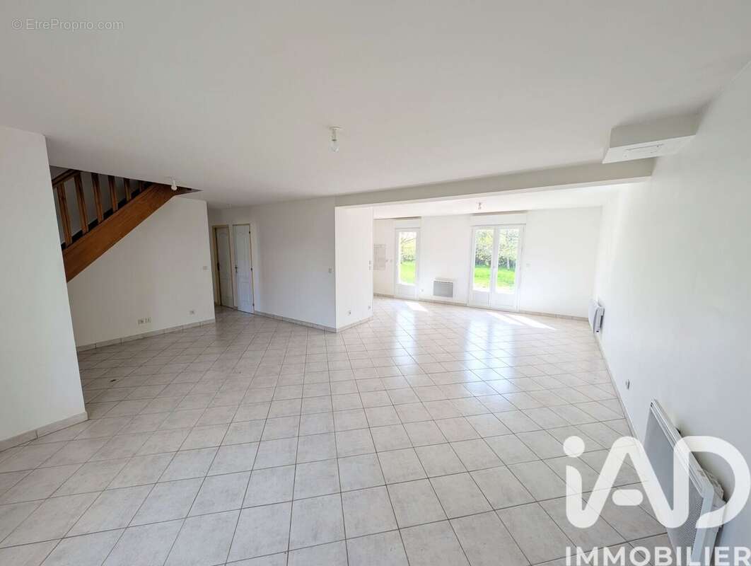 Photo 2 - Maison à LORRIS
