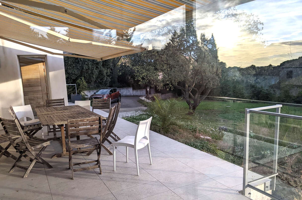 Belle Maison D'architecte de Caractère, 220m2 à vendre à Castelnau le lez sur 2200 m2 de terrain. - photo 7