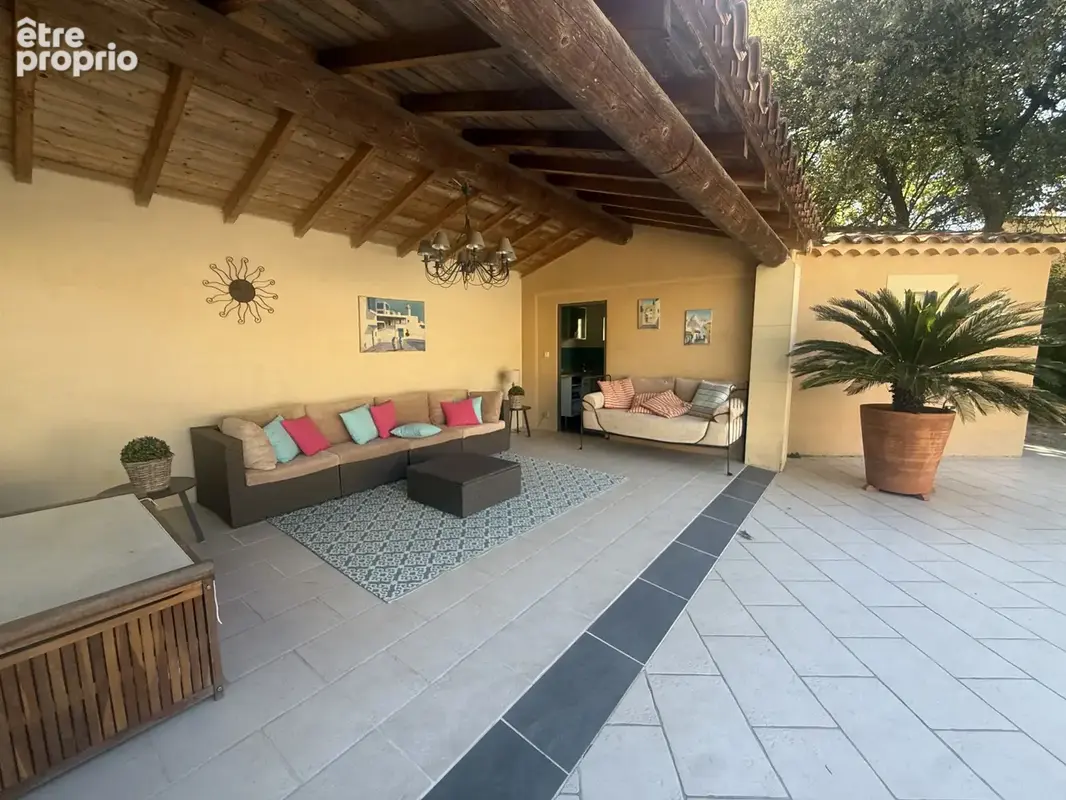 MAZAN   Villa d'exception de 240 m2, piscine chauffée, parc arboré de 2 500 m2 sans vis-à-vis - photo 8