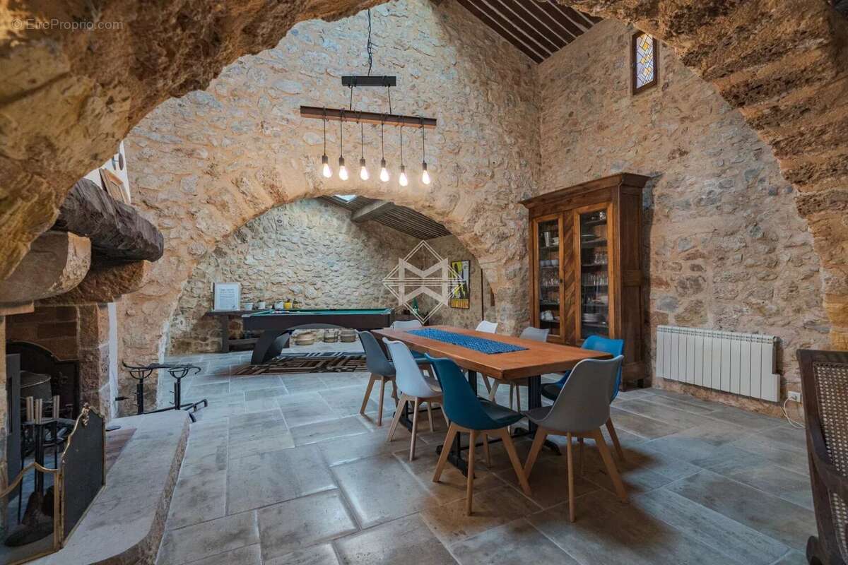 Maison à MONTAUROUX