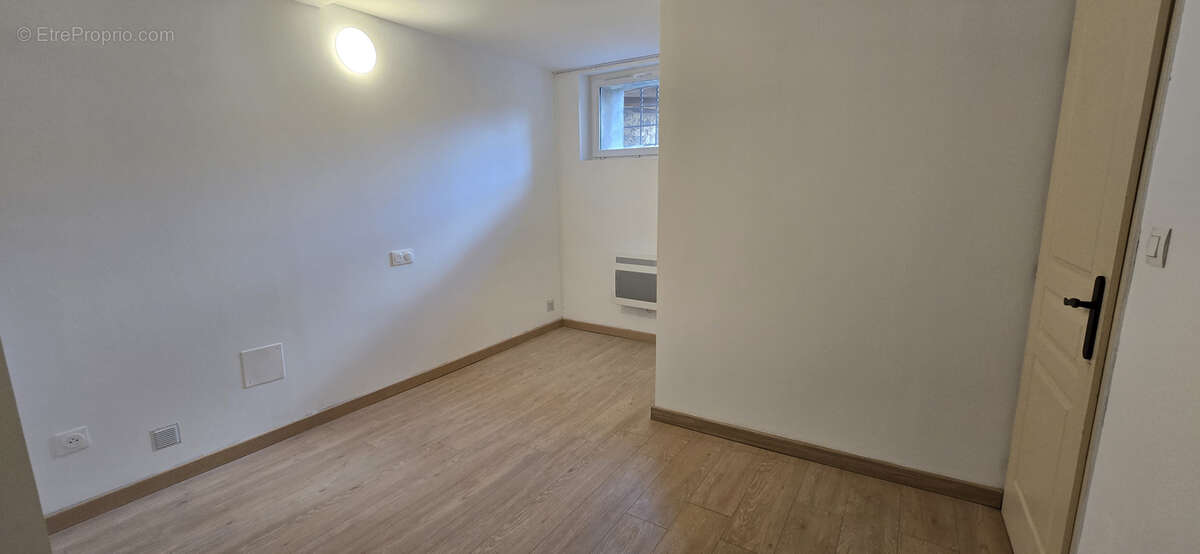 Appartement à LATOUR-DE-FRANCE