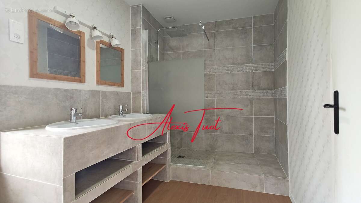 Maison à SAINT-LOUBES