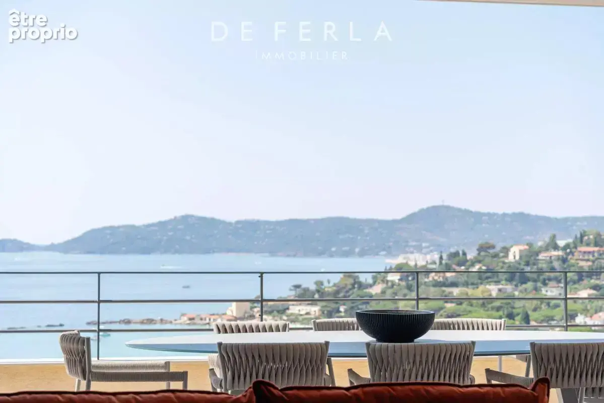 Lavandou - Villa contemporaine 2024 avec vue mer panoramique – À quelques pas de la plage - photo 13