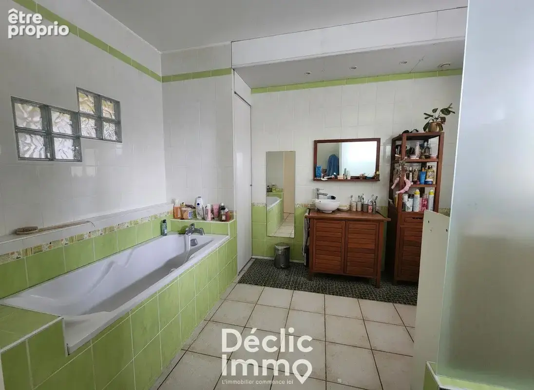 Maison familiale de 161 m² avec grand jardin clos - photo 9
