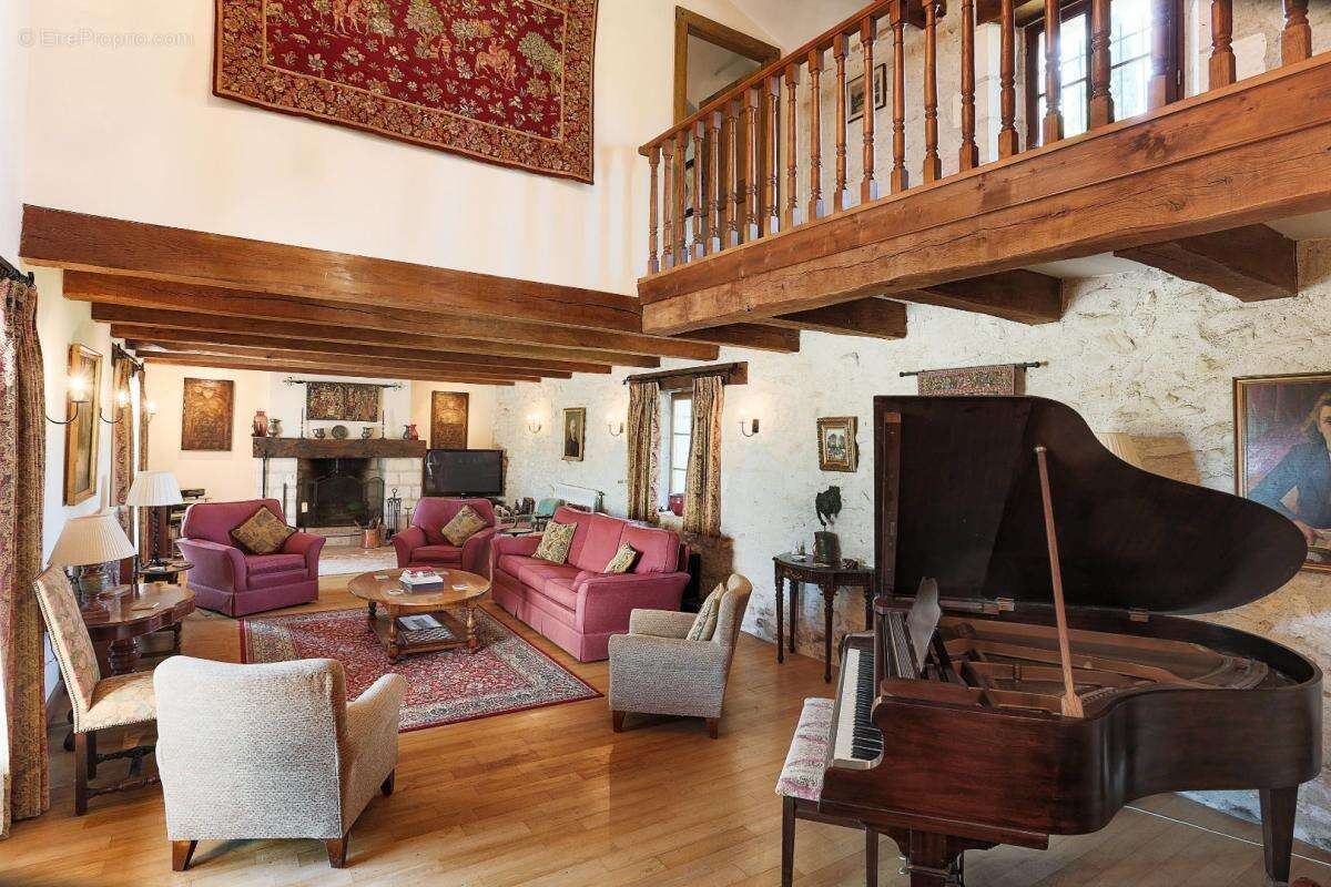 Maison à CASTELNAU-DE-MONTMIRAL