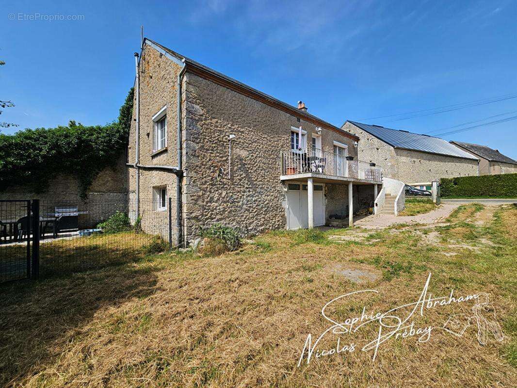 Maison avec sous-sol et terrain - photo 12