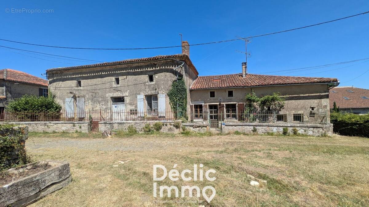 Maison à BENEST